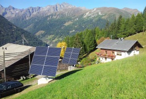 2x Suntracker 2000R /2kWp gesamt 4kWp auf Betonfundament am Fuße des Großglockner montiert